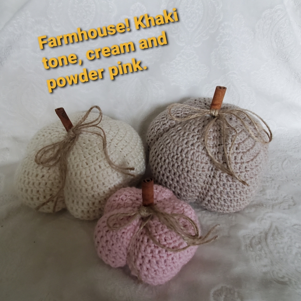 Crochet pumpkins